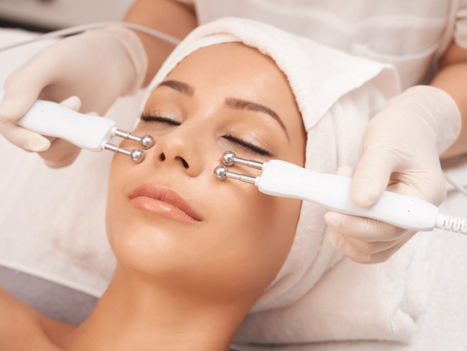 Skin and Laser lounge microcurrent